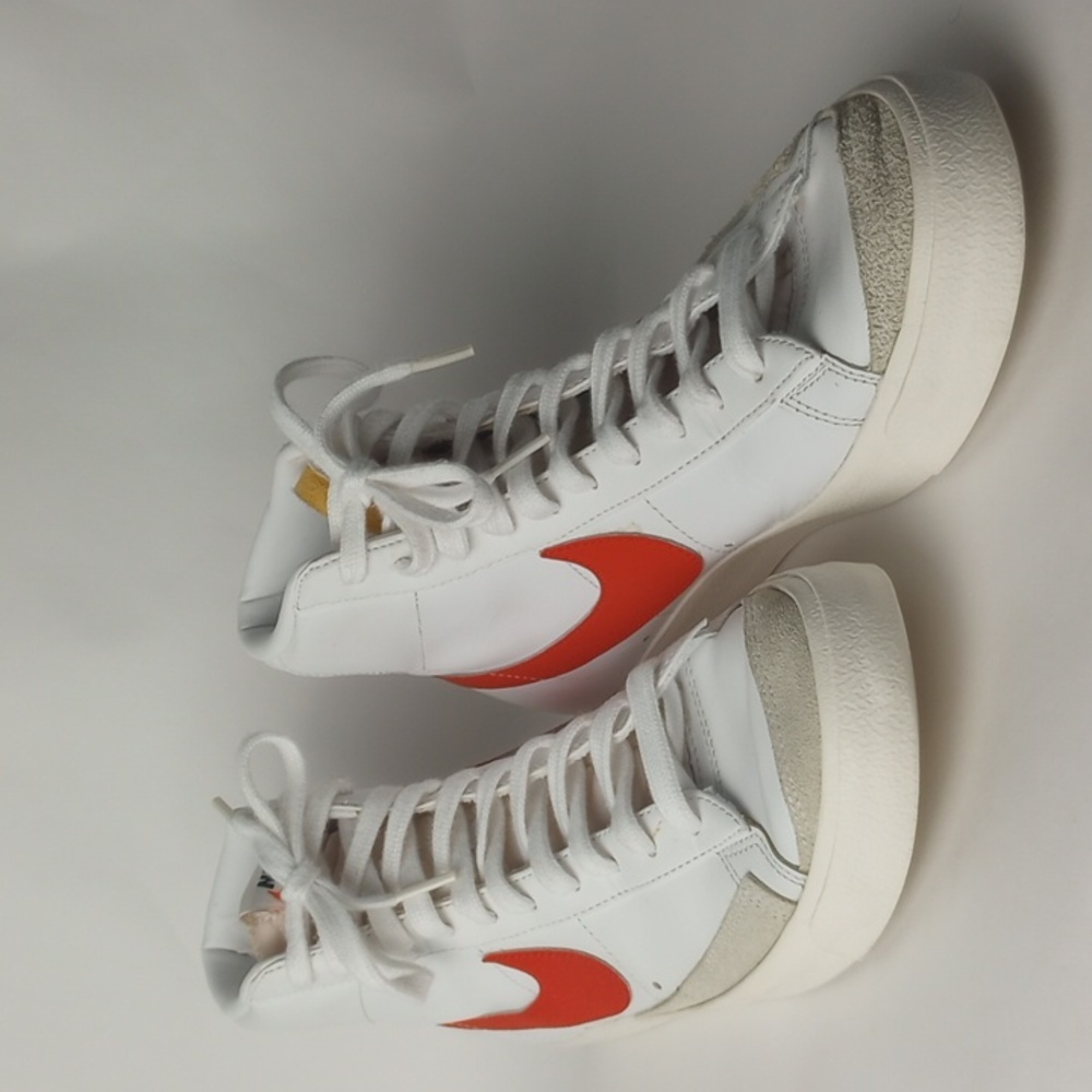 Nike Blazer Mid 77 Sneakers,BQ6806-600,  Men Size 10.5, Habernaro Red White